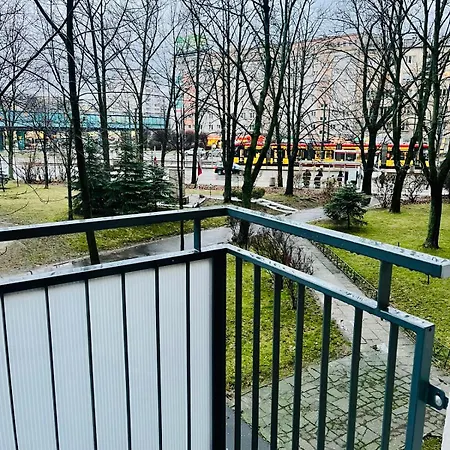 Workation, Centre, 4-5 Persons 3-4 Nights Best Offer, Nature Park Metro 1Min , 15 Min Palac Kultury, Balcony, Quiet, Easy Parking Chroniony Warschau Exterior foto